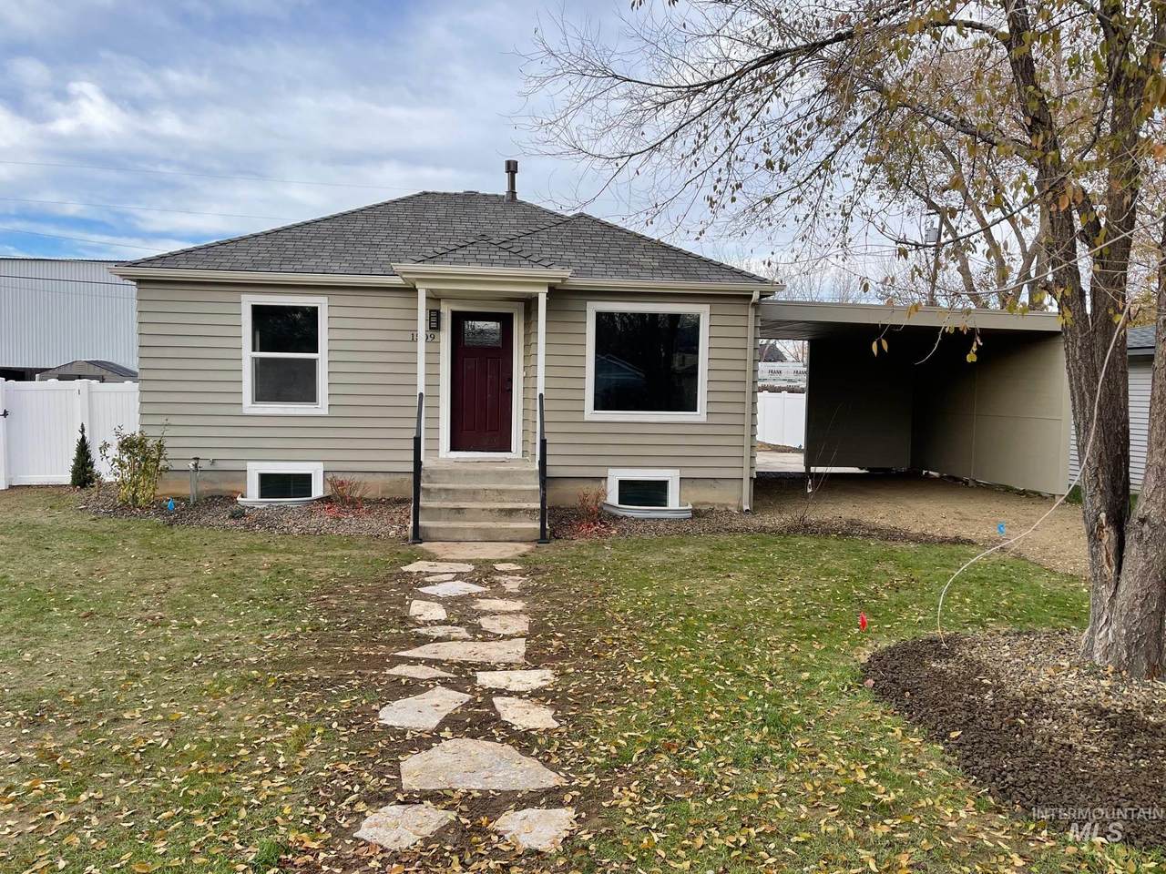 1501 S Wardle St - Photo 1