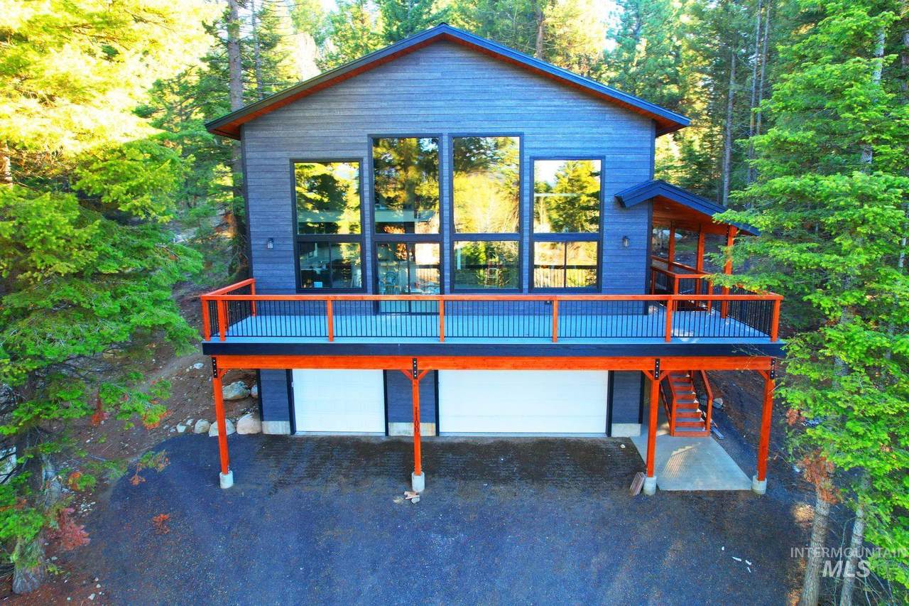 1100 Bellflower Place - Photo 1