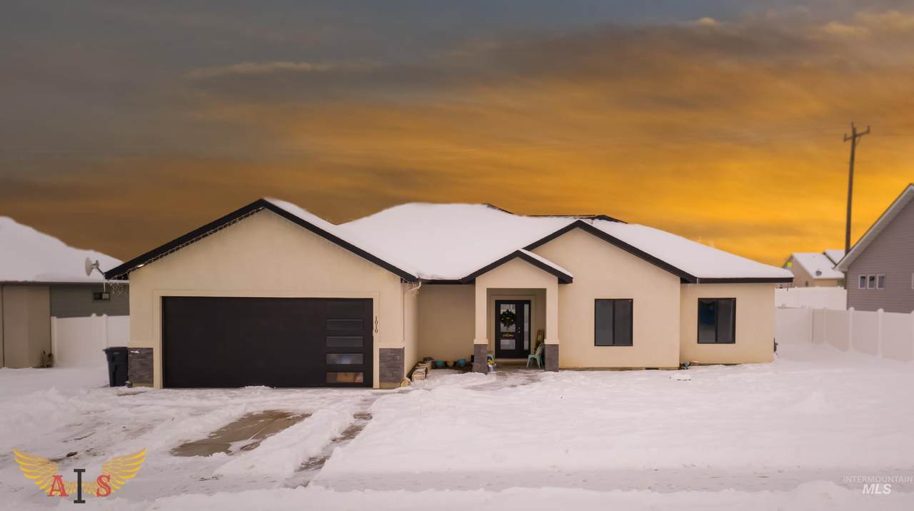 1010 Oakridge Road - Photo 1