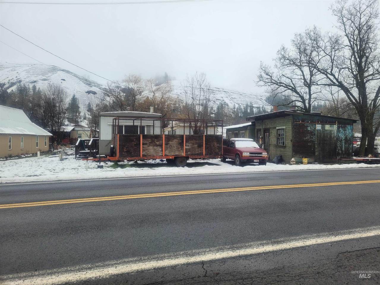 425 Main Street - Photo 1