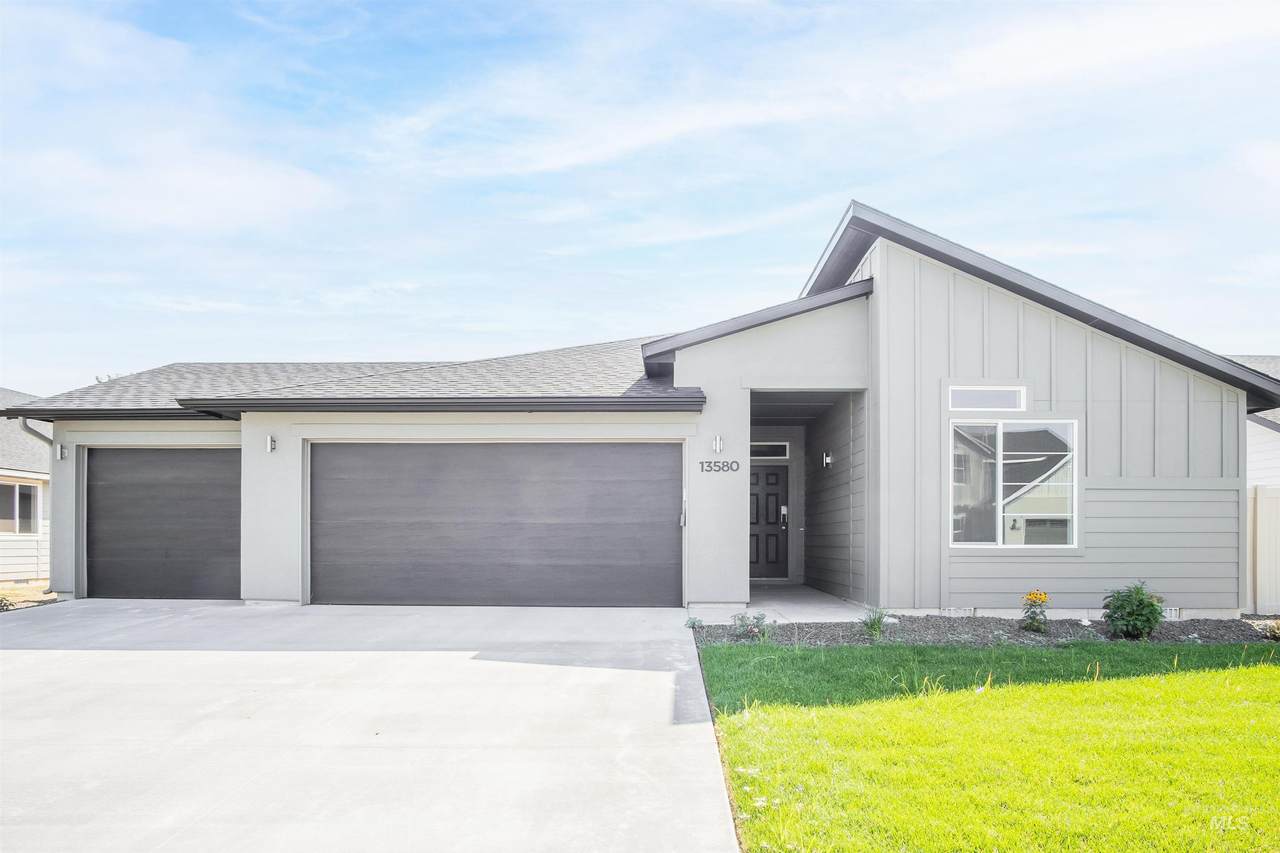 3371 Bozeman Trail Pl - Photo 1