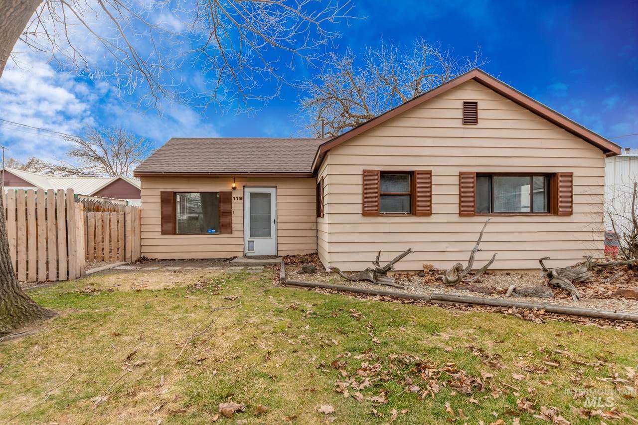 119 Chestnut - Photo 1