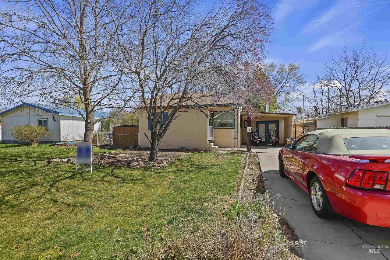412 Elder St - Photo 1