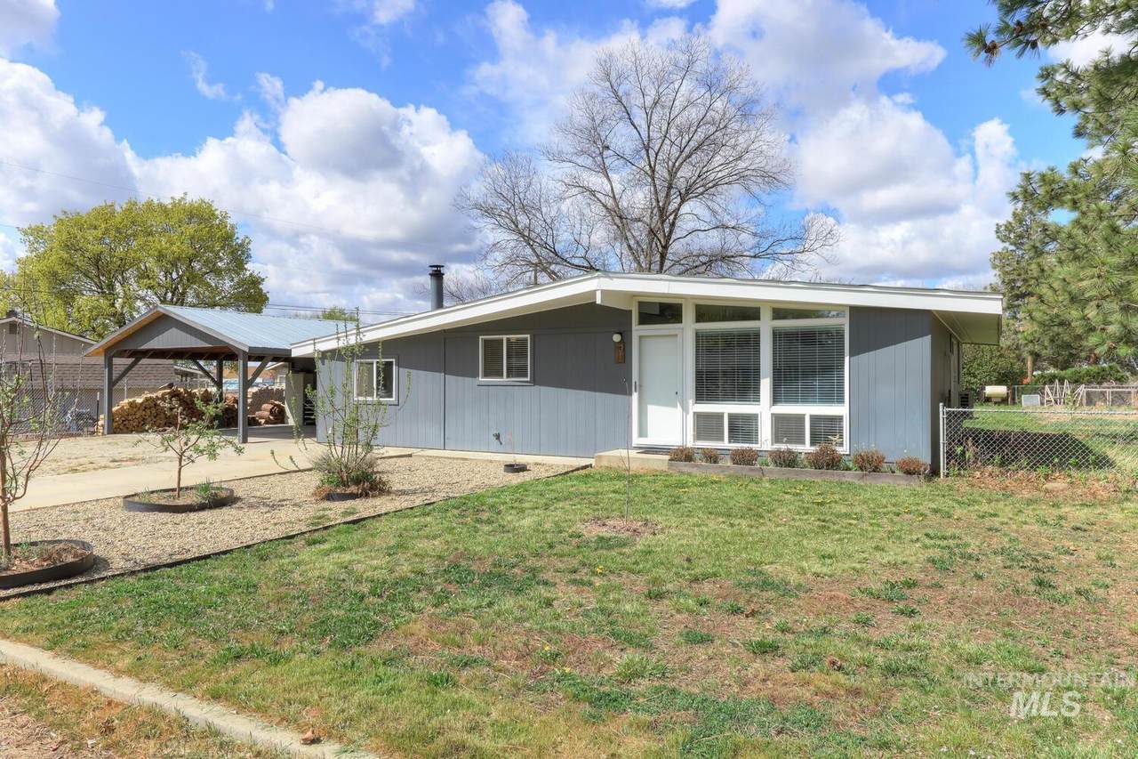 1011 Melrose Dr - Photo 1