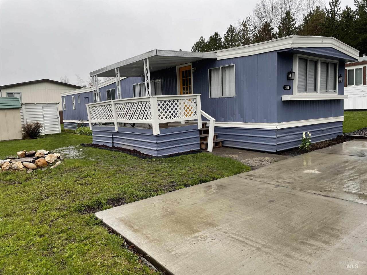 411 Almon St. - Photo 1