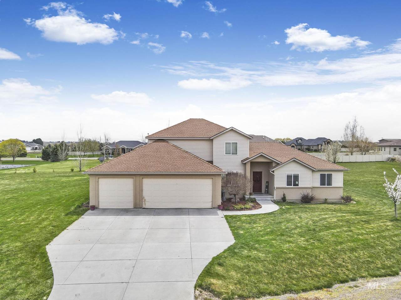 3884 N 3614 E - Photo 1