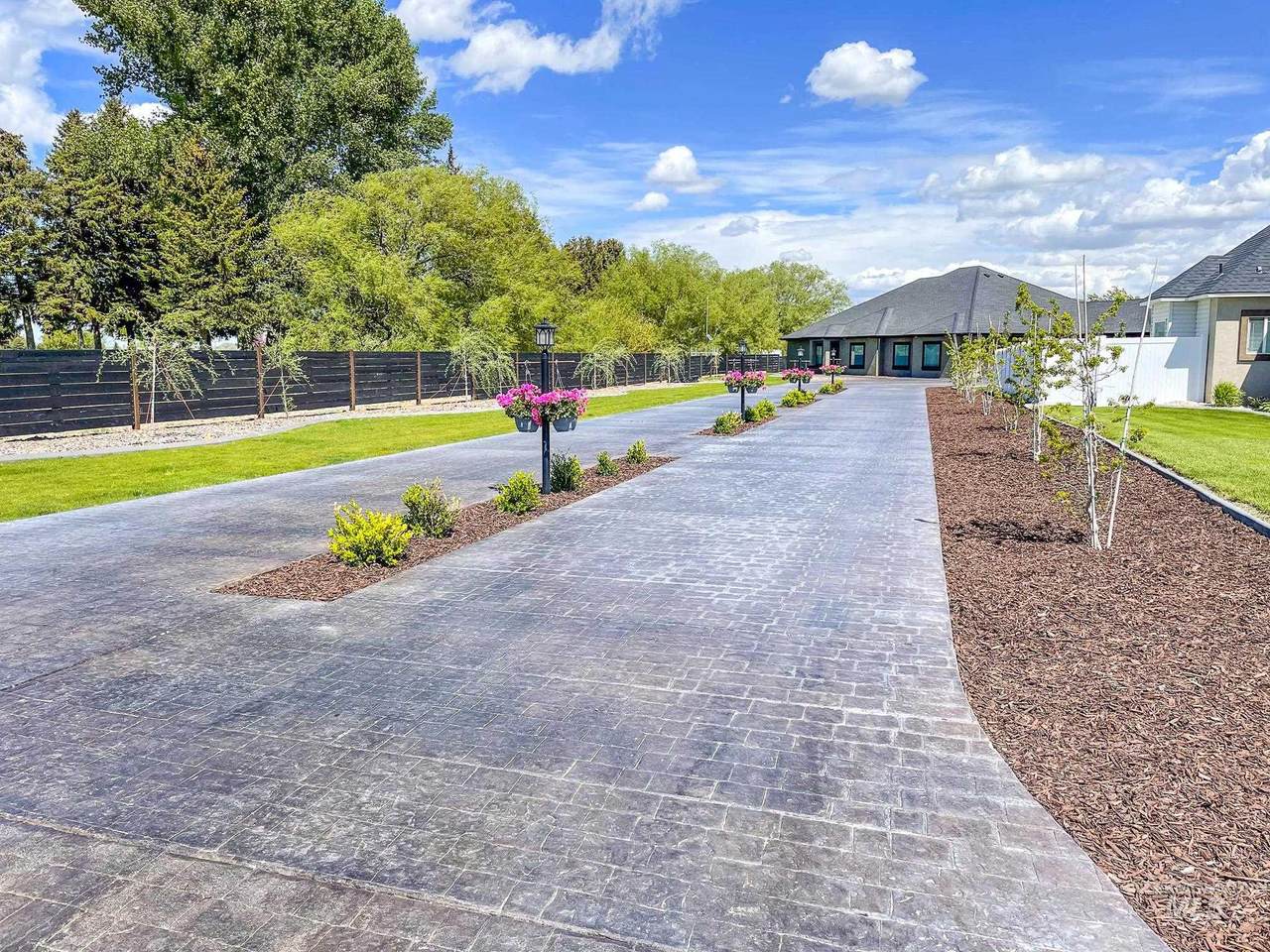 502 Heron Way - Photo 1