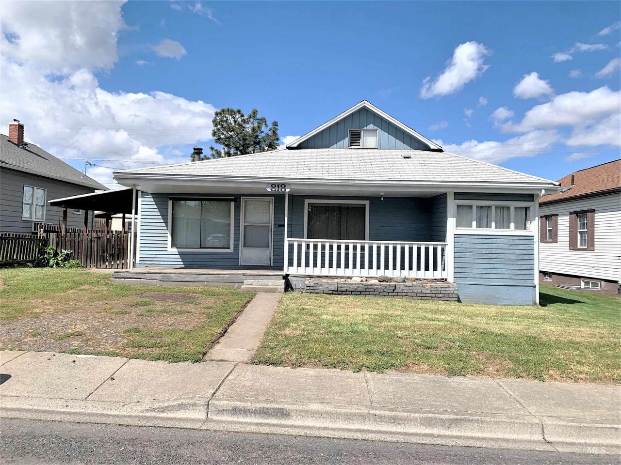 818 4th Street - Photo 1