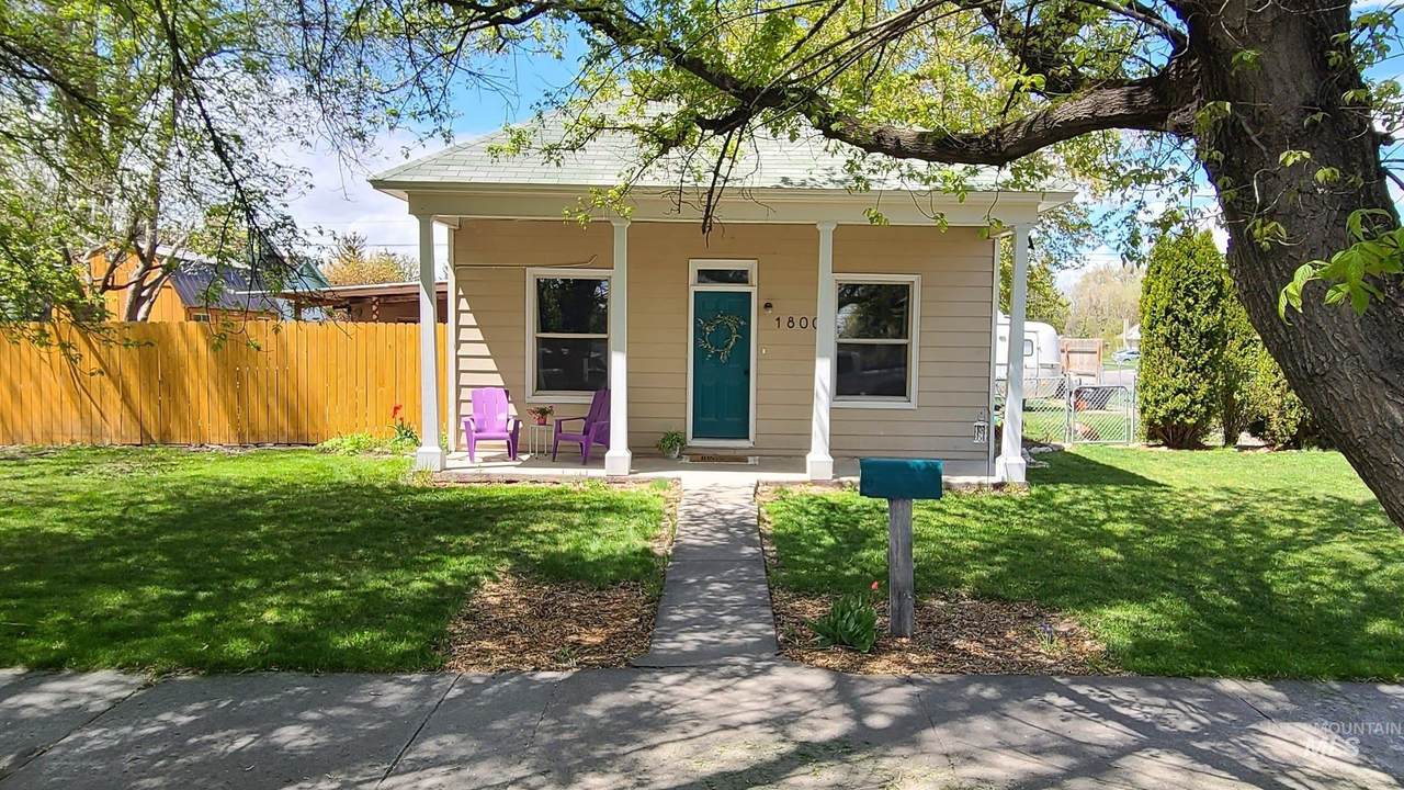 1800 Normal Ave - Photo 1