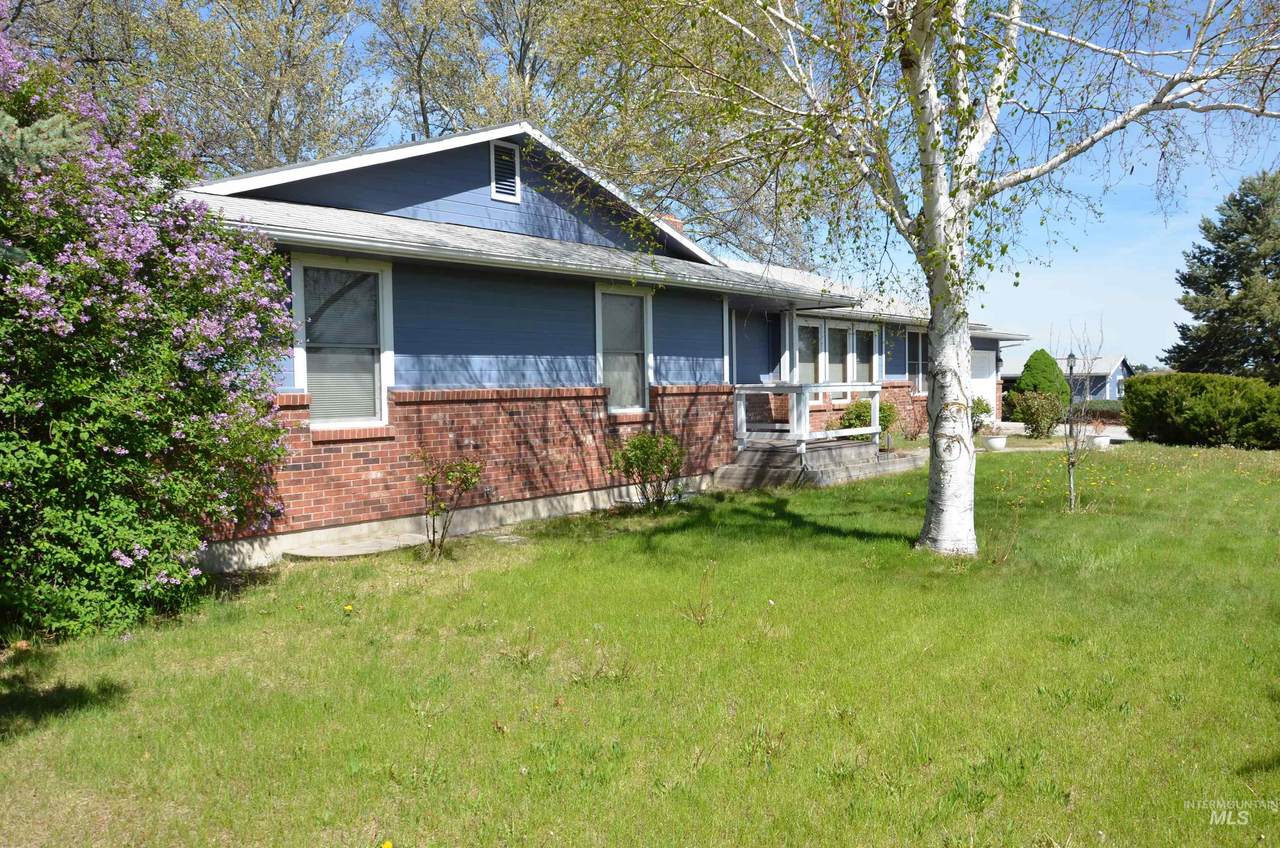24109 Emmett Rd - Photo 1