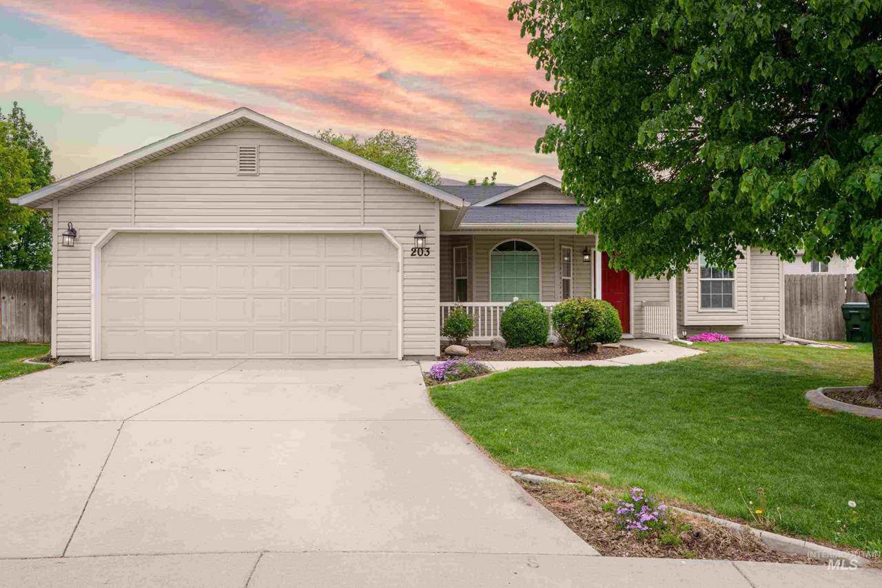203 Hawksnest - Photo 1
