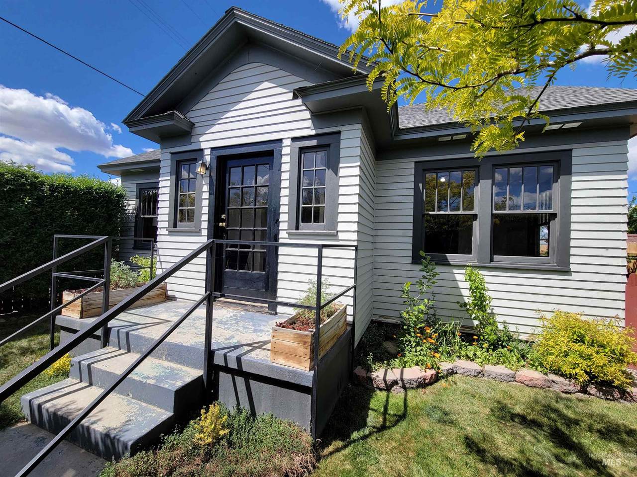 161 5th Ave. - Photo 1