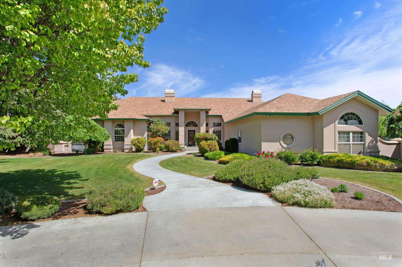 3157 Laurelwood Dr. - Photo 1