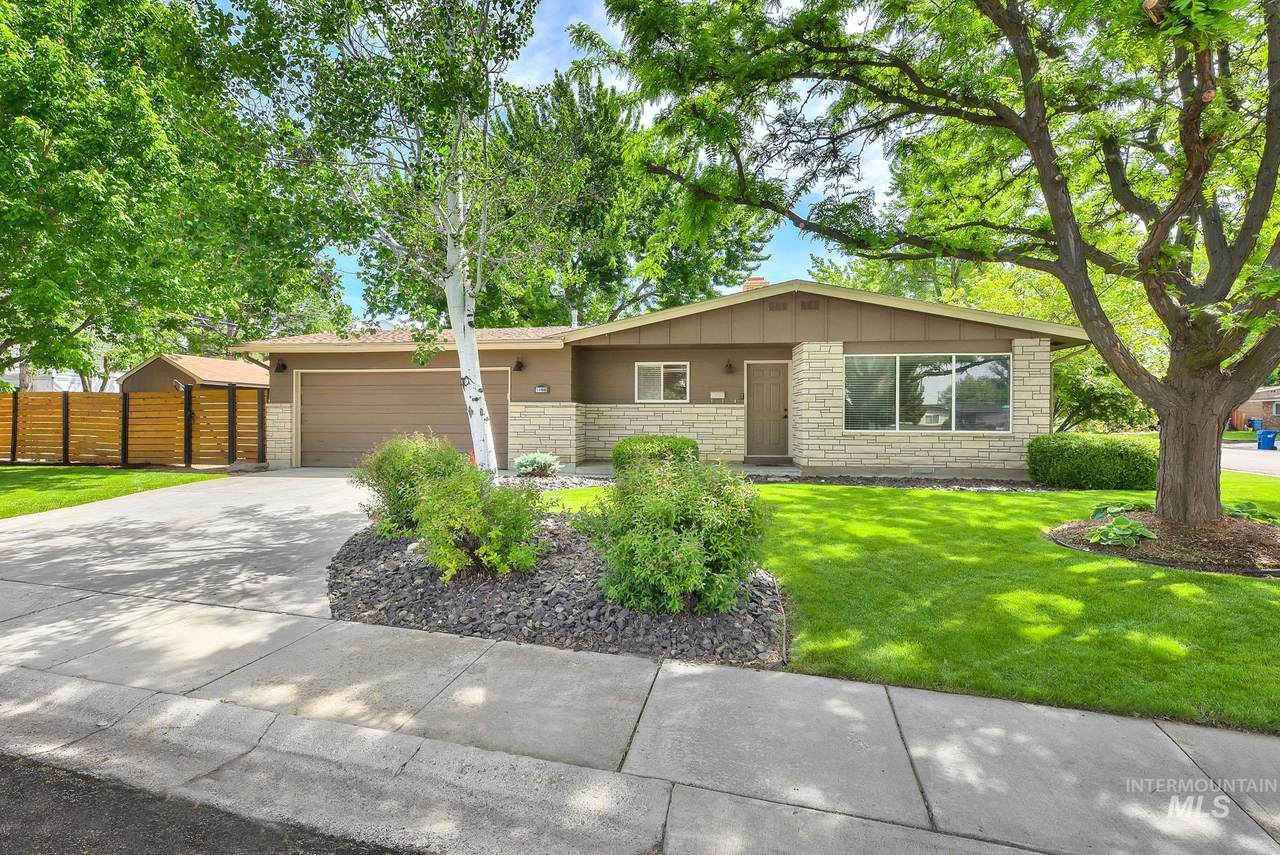 1406 Owens - Photo 1