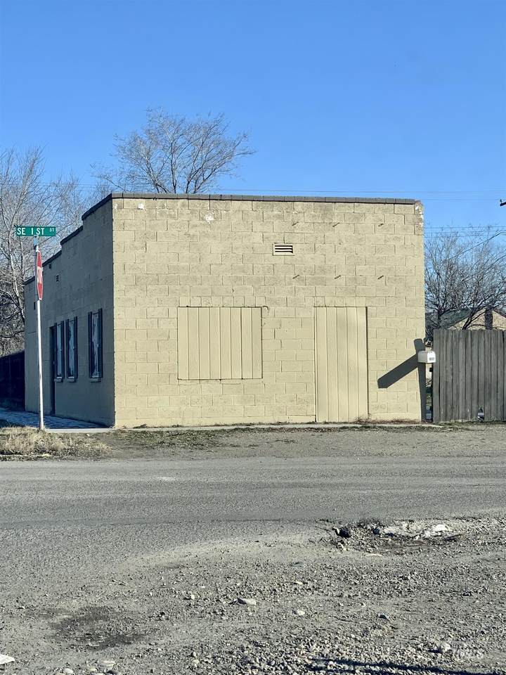 506 1st Street - Photo 1