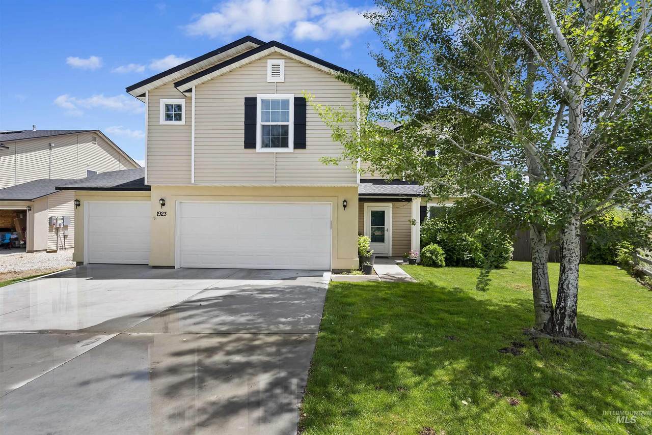 1923 W Owyhee Ave - Photo 1