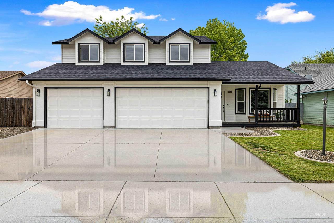 2318 Laughridge Ave - Photo 1