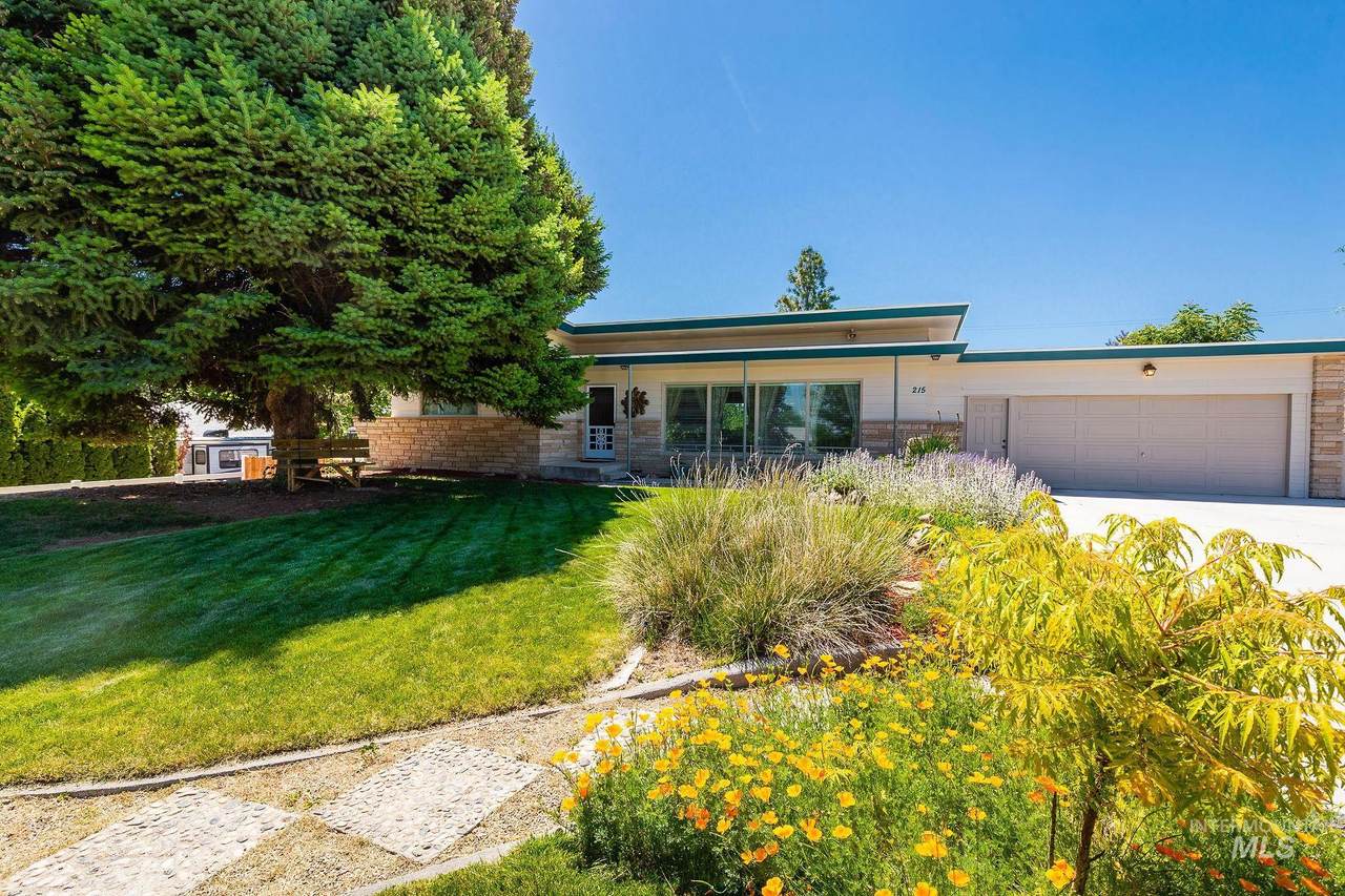215 Mountain View Dr - Photo 1