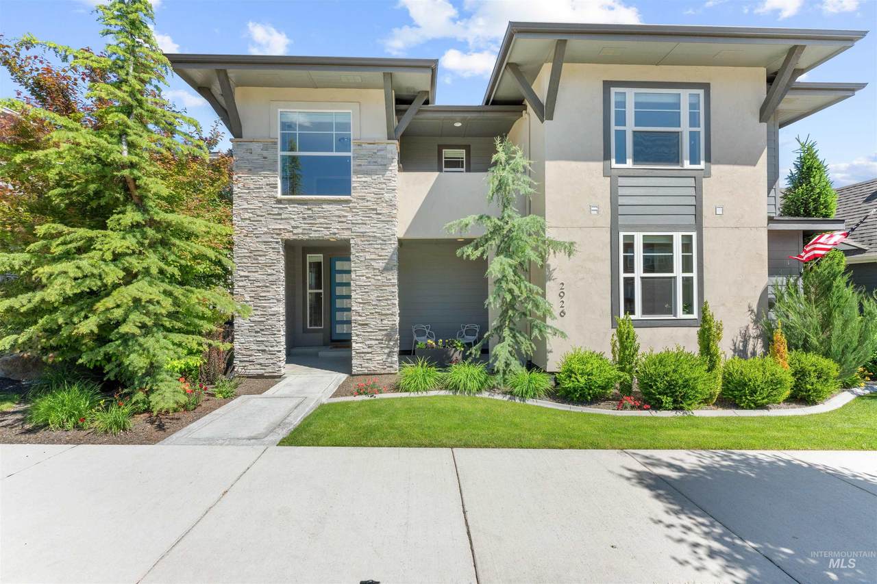 2926 Barnside Way - Photo 1