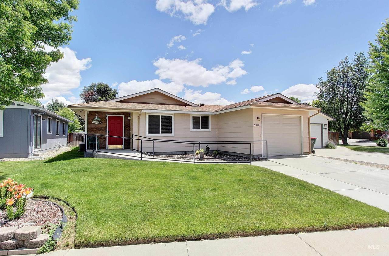 2212 10th Ave - Photo 1