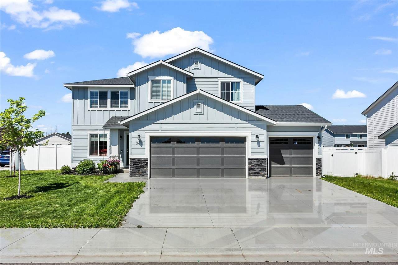 947 Tanami Ave - Photo 1