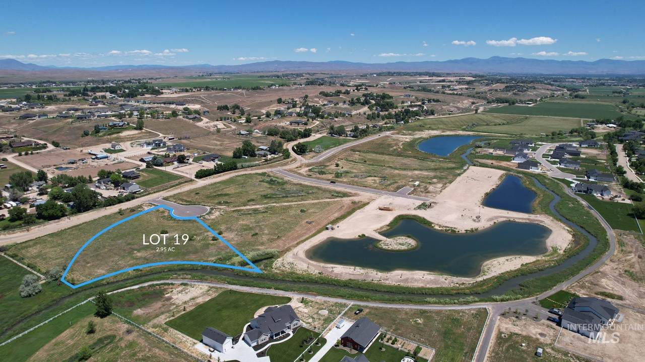8815 Blue Hills Ct - Photo 1