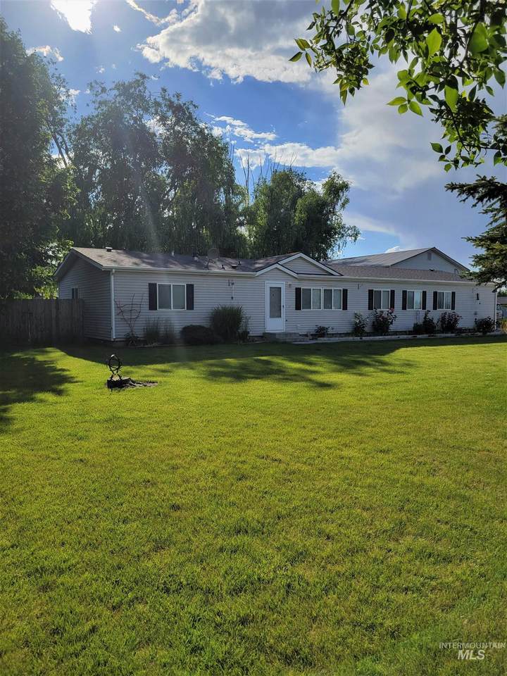 26231 Homedale Rd - Photo 1