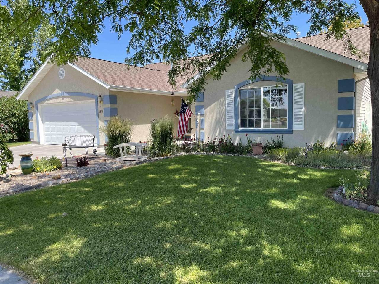 1470 Northern Pine Drive - Photo 1