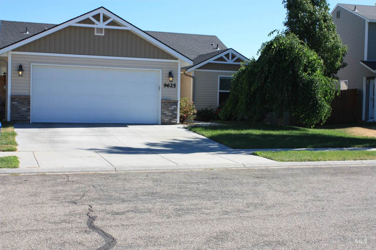 9625 Touchstone - Photo 1