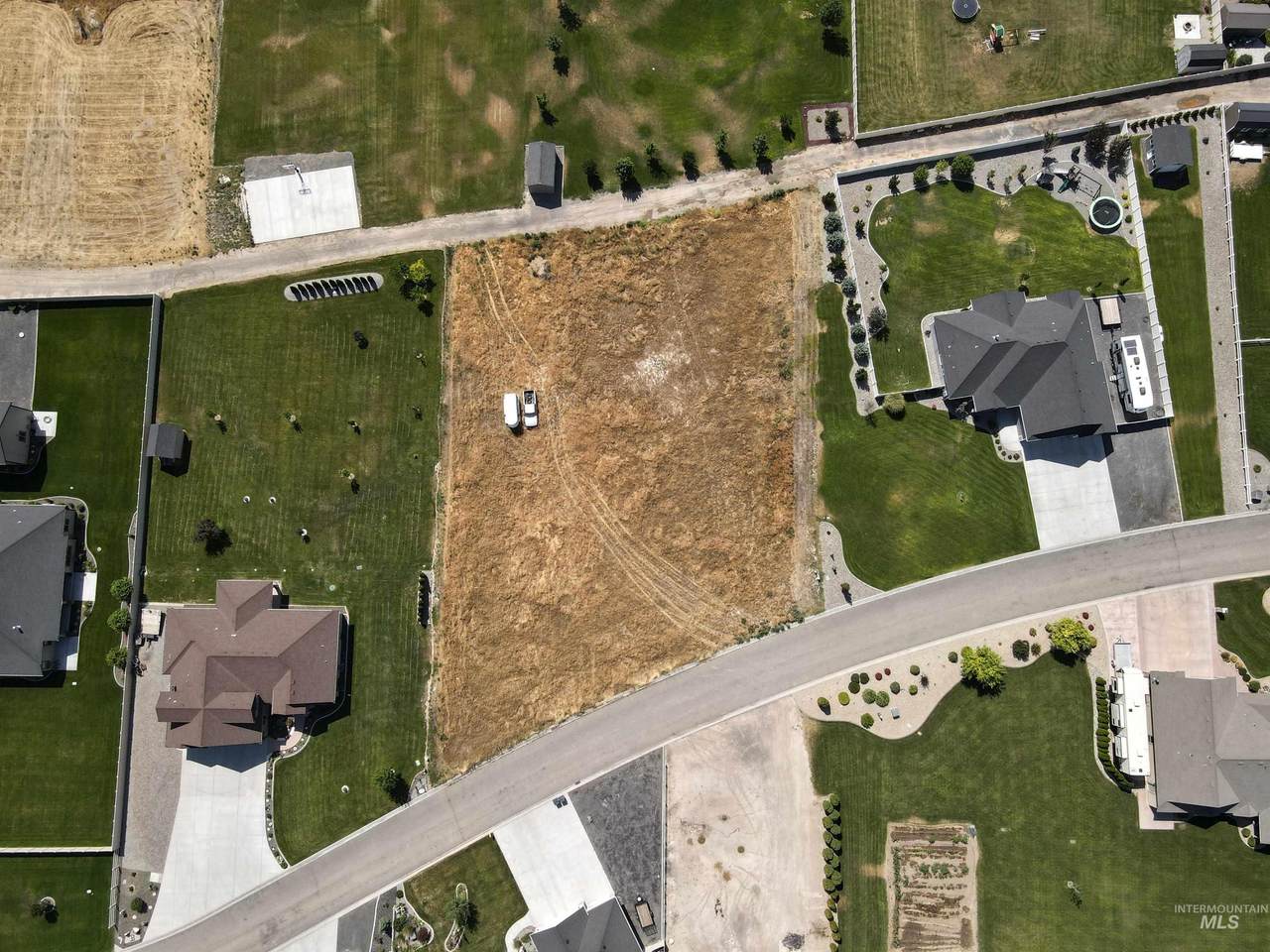 531 Nicholas Rd - Photo 1