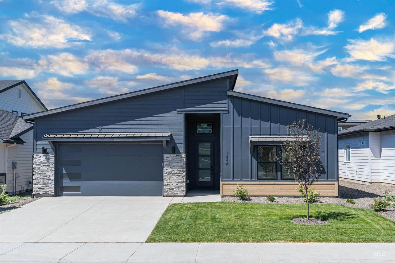 1447 Fluorite St - Photo 1