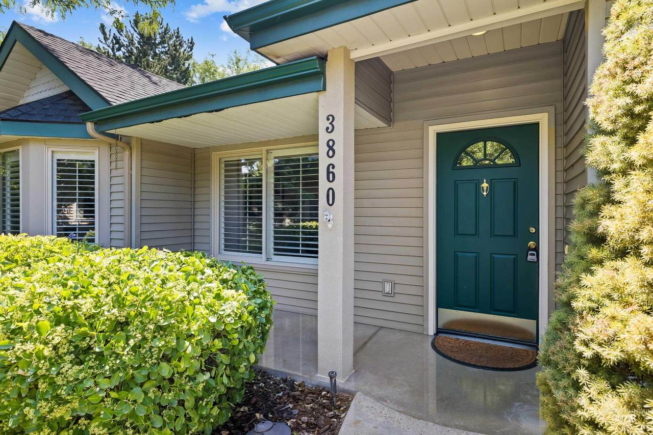 3860 Bayou Ln - Photo 1