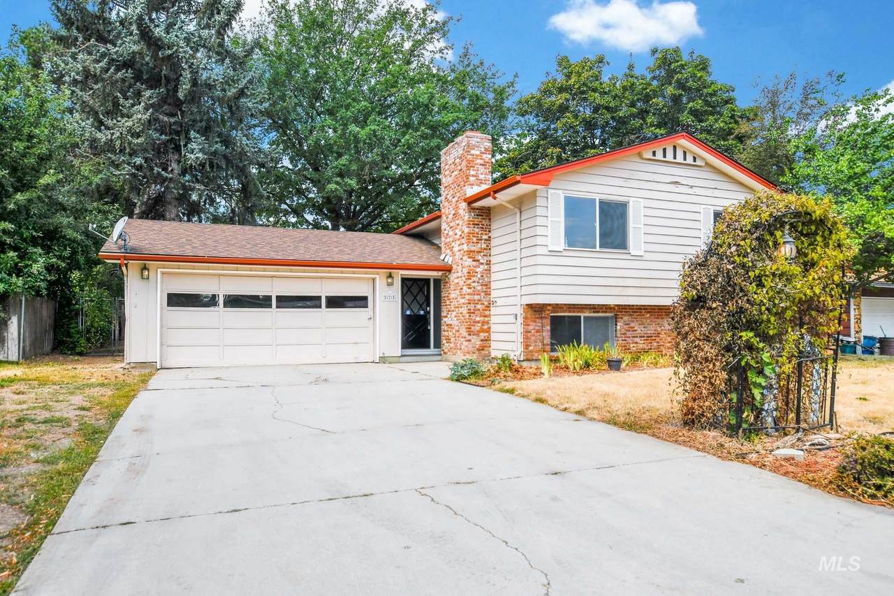 525 Lawrence - Photo 1