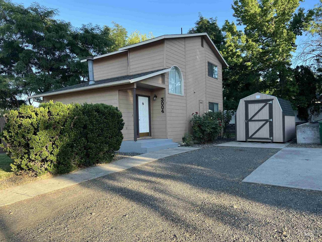 3004 5th Avenue - Photo 1