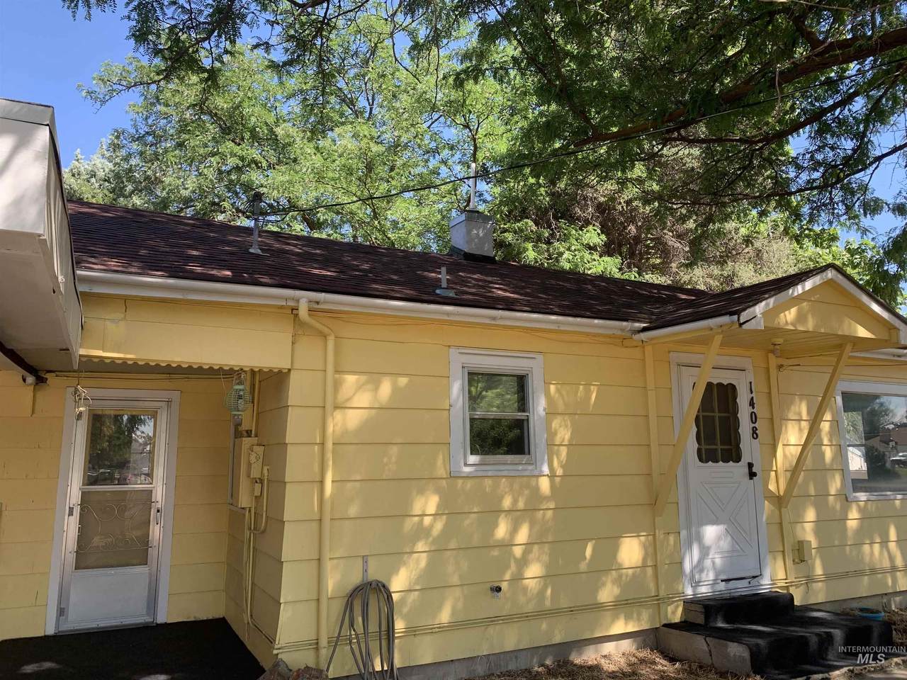1408 Southside Blvd - Photo 1