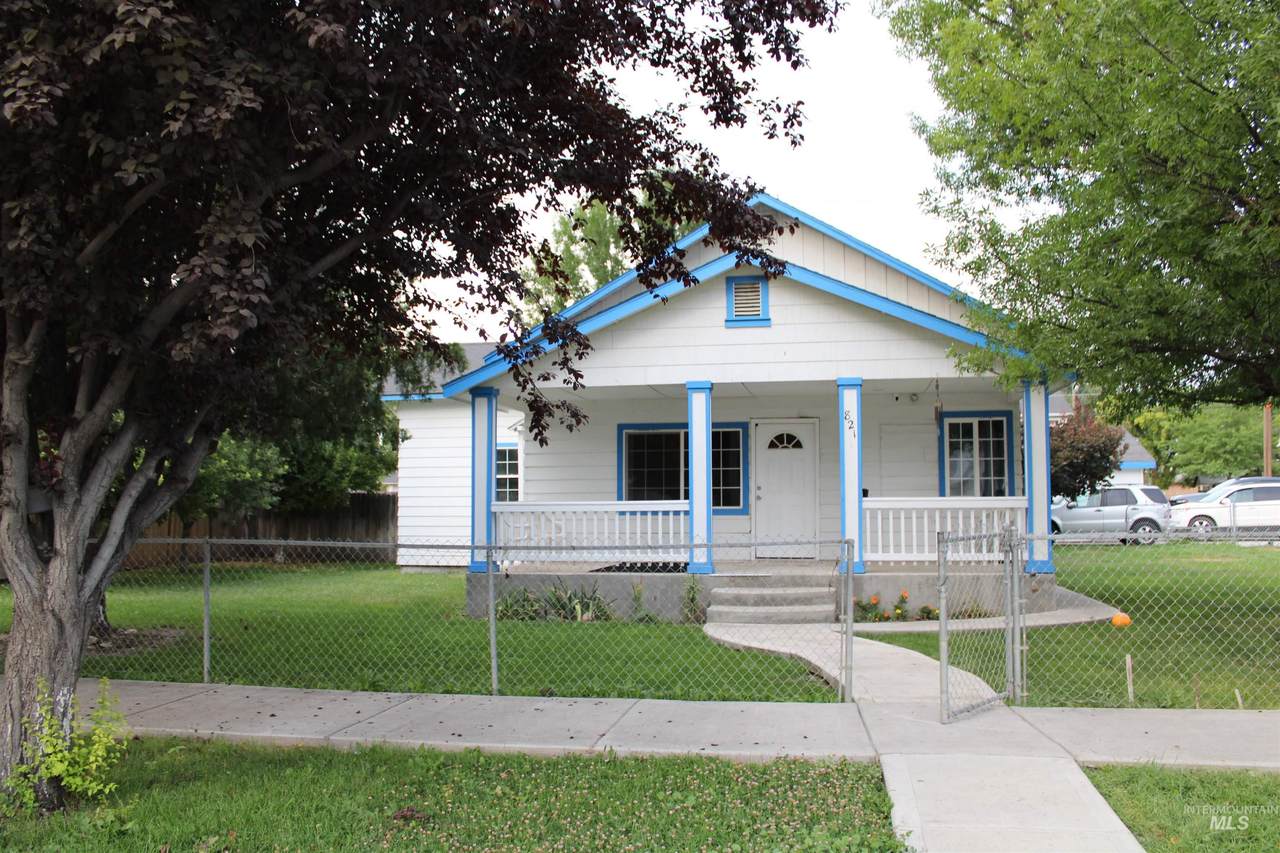 821 Elgin St. - Photo 1
