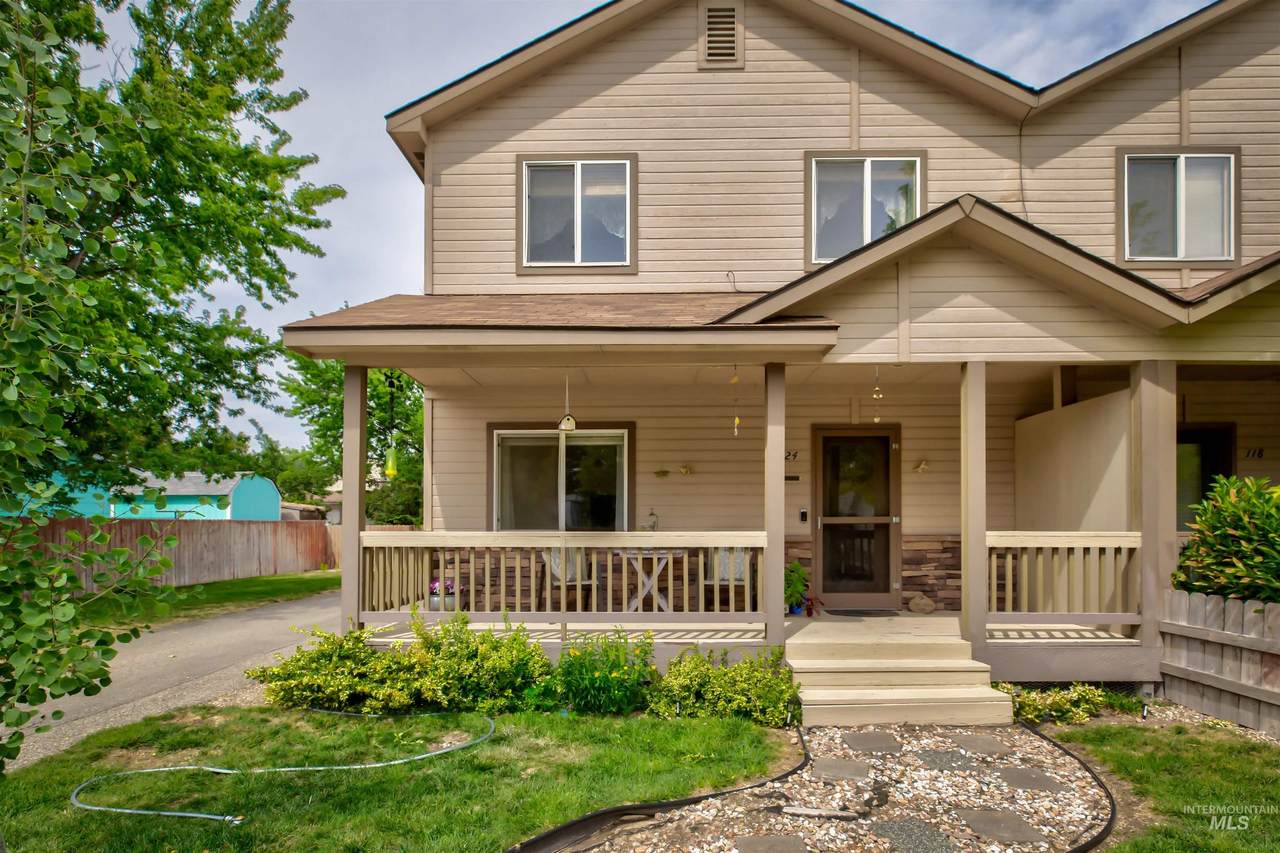 124 Cherry - Photo 1