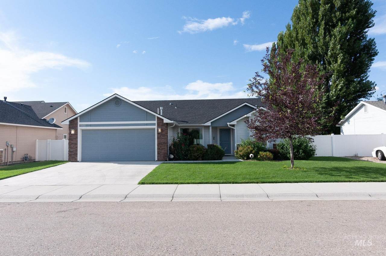 1064 Homestead - Photo 1