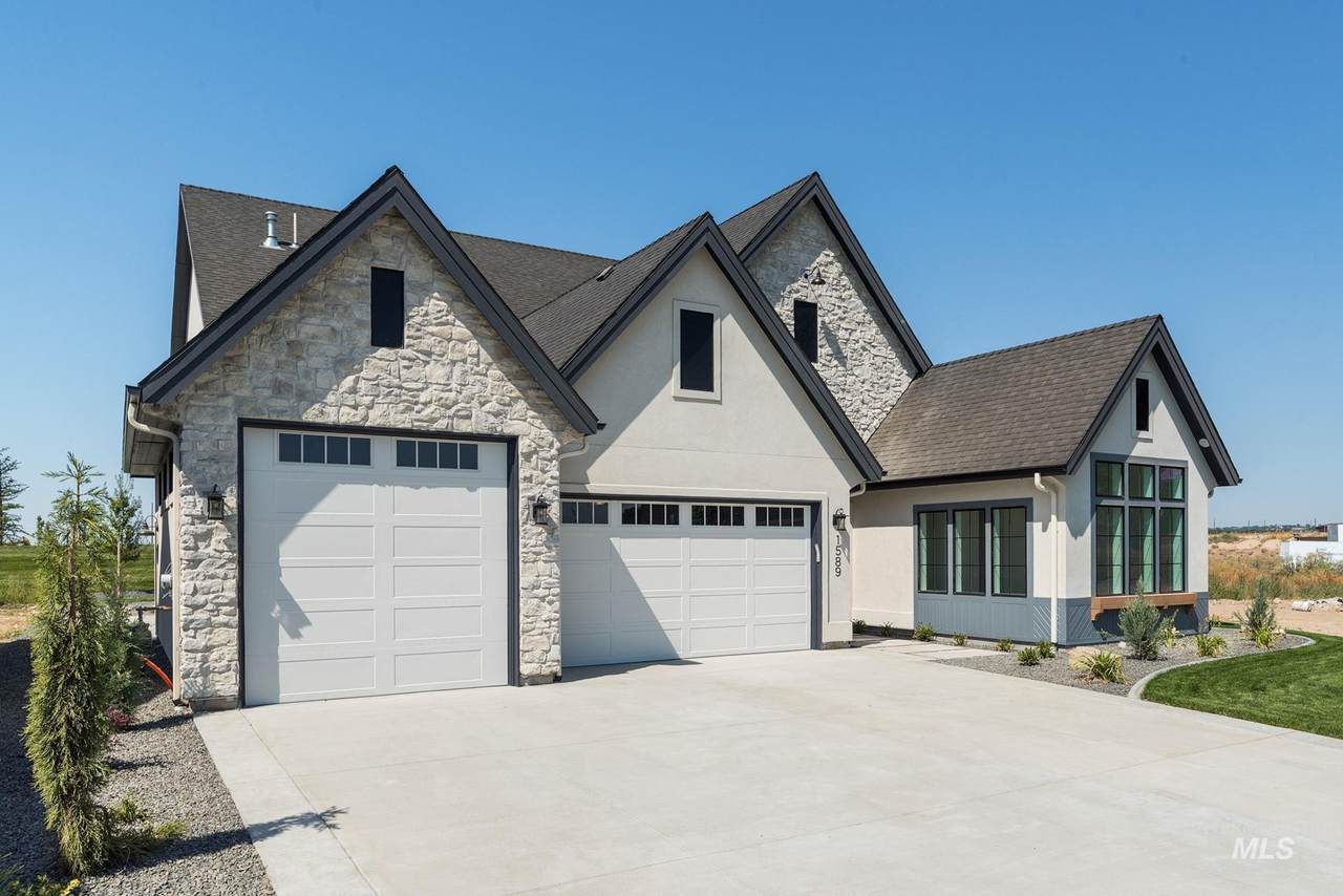 1589 Diadora Ave - Photo 1