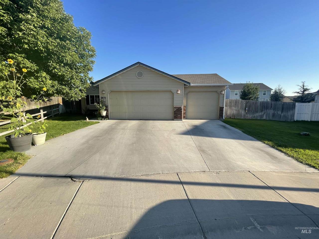 3831 Thousand Springs Ct - Photo 1