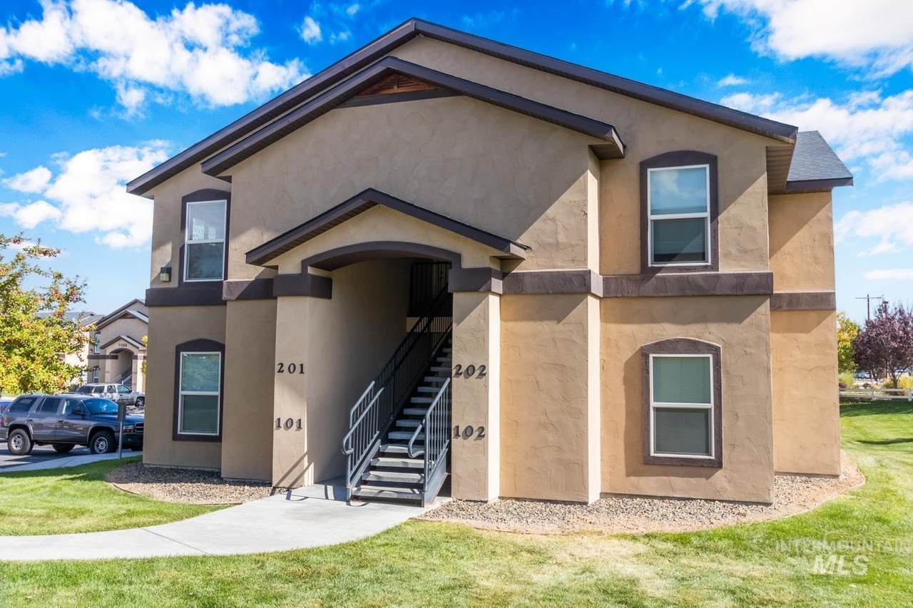 11100 Brassy Cove - Photo 1