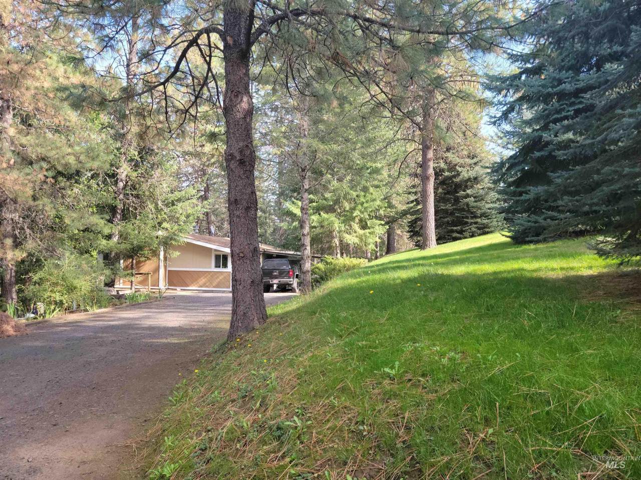 102 Taber Lane - Photo 1