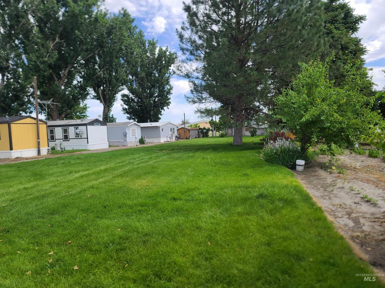 275 2nd St - Photo 1
