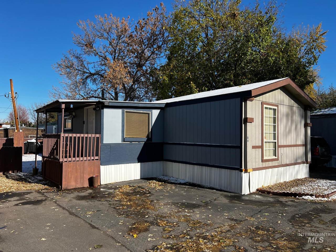 1951 Hampton Rd - Photo 1