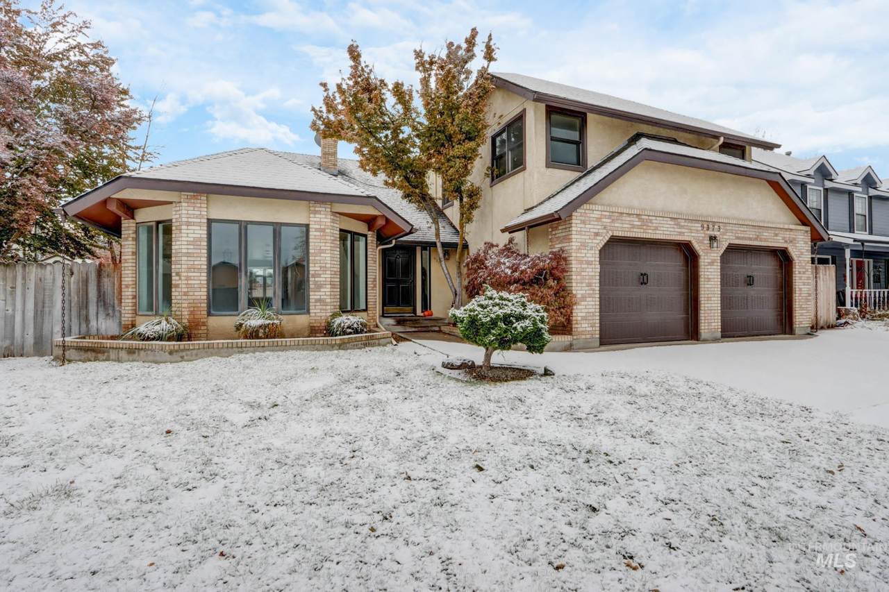 9373 Stonehill Ct - Photo 1