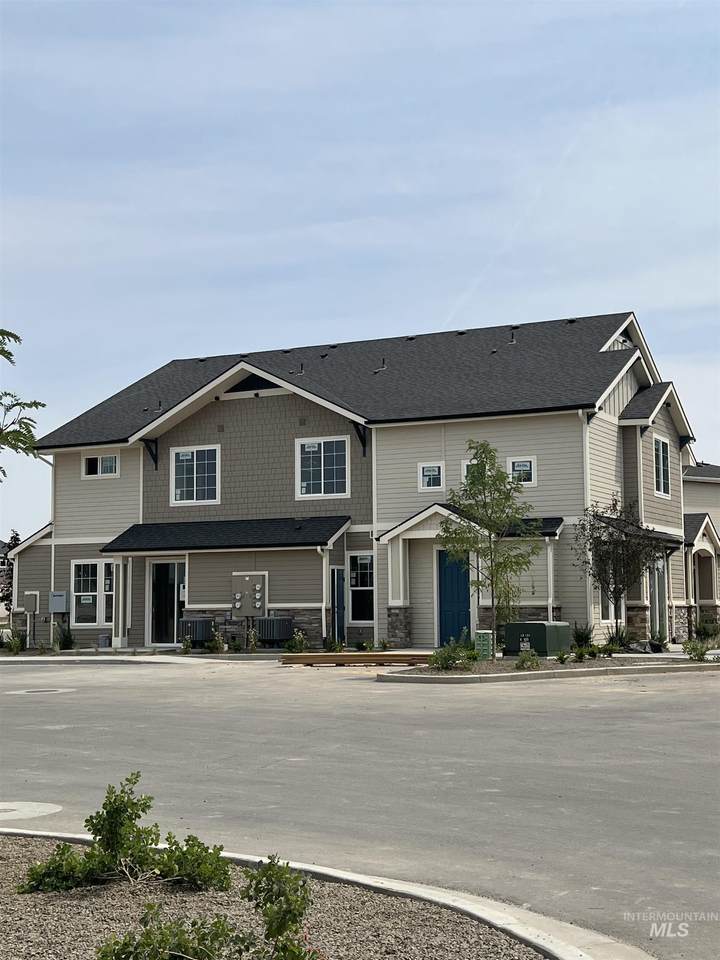 17079 Hounslow Ave - Photo 1