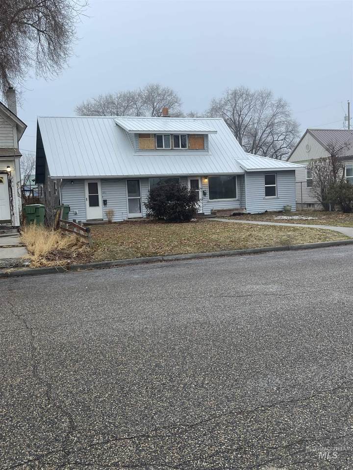 250 7th St - Photo 1
