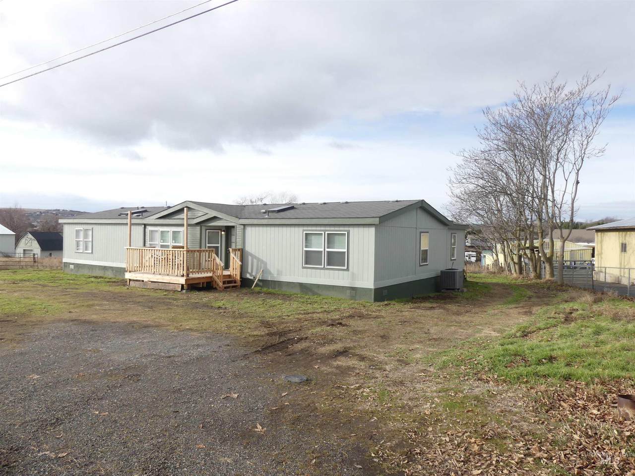 2260 20th St - Photo 1