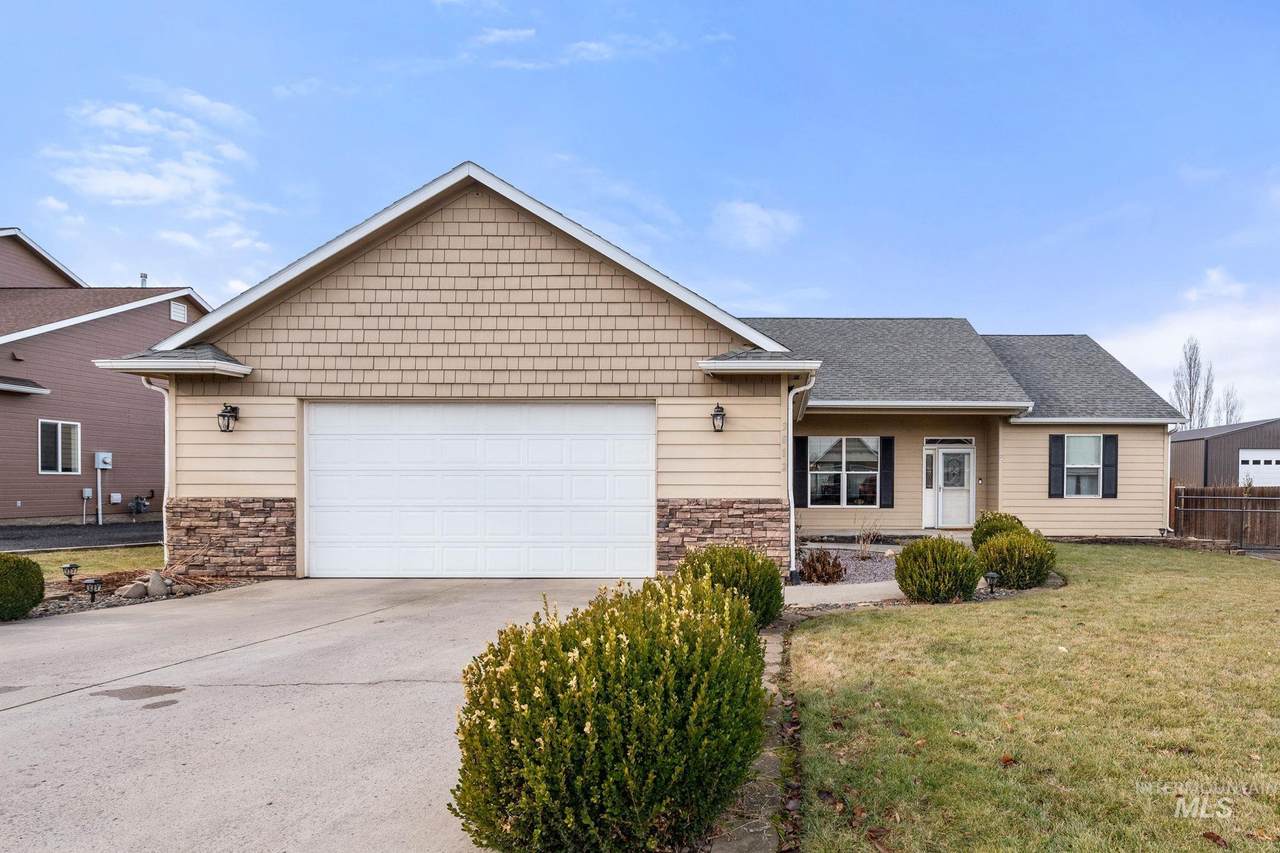 3812 11th Street - Photo 1