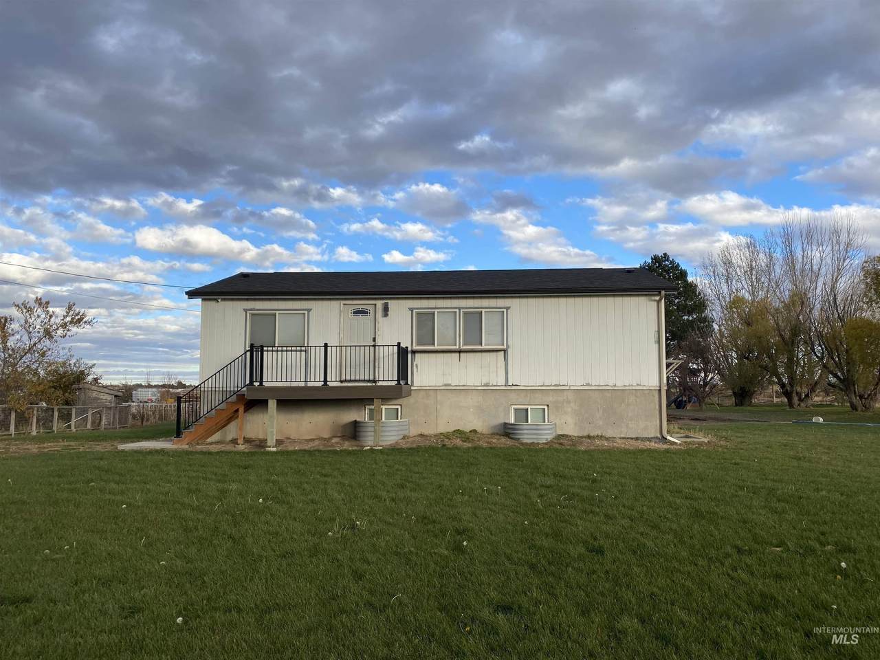 3230 E 3568 N - Photo 1